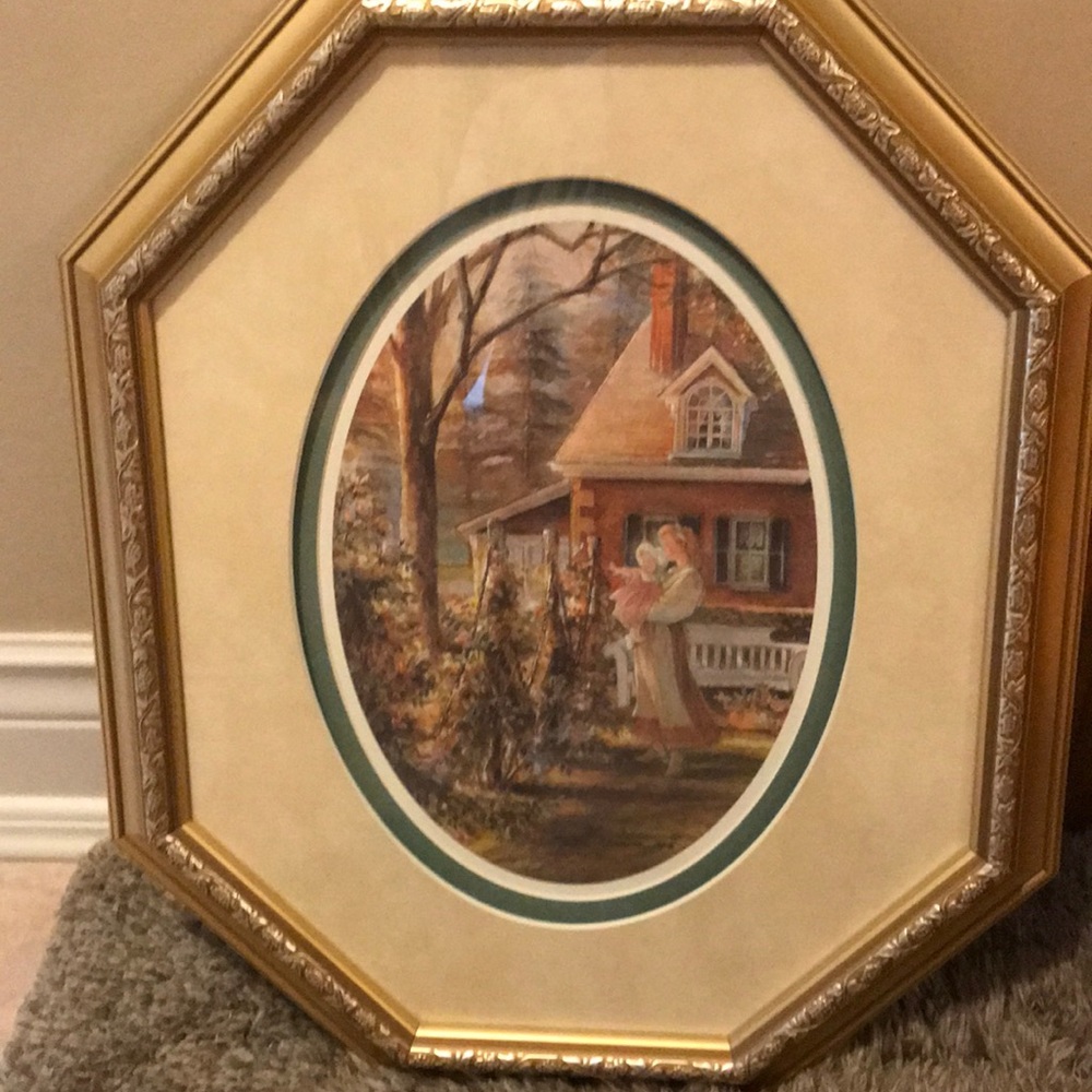 Trisha Romance Print Vignette Child & Mother theme